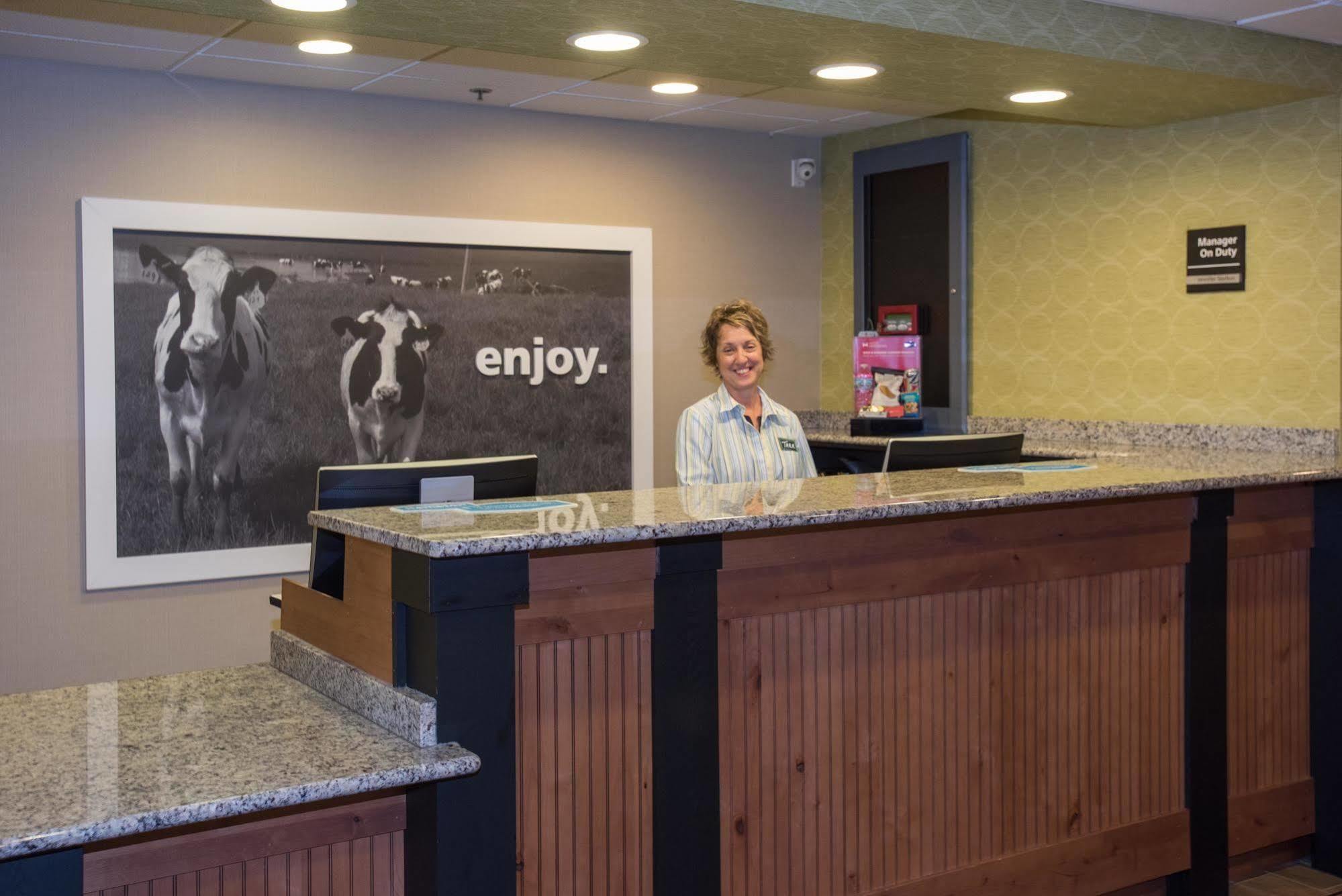 Hampton Inn Wooster Eksteriør billede